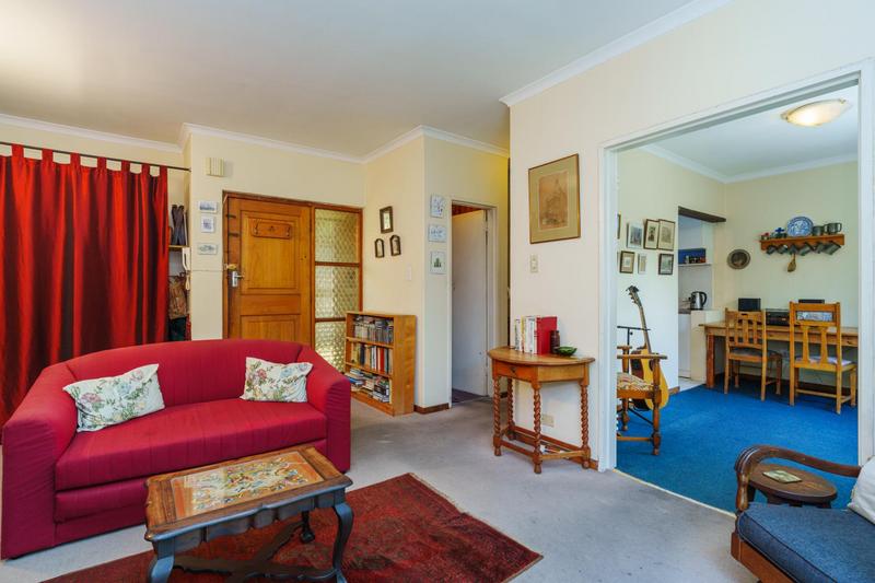 2 Bedroom Property for Sale in Harfield Village Western Cape